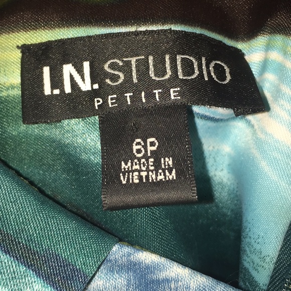 Sleeveless sheath dress - Picture 6 of 7